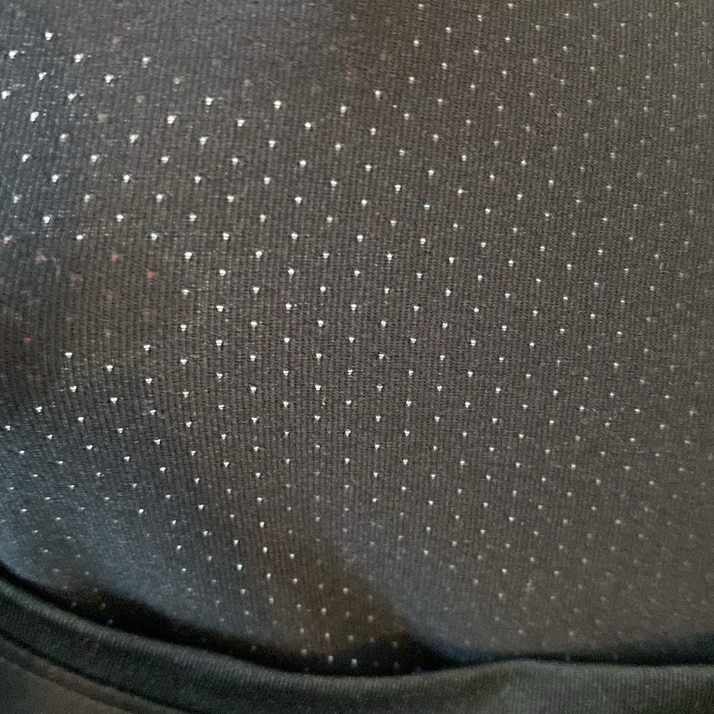Under Armor tee - Picture 3 of 3